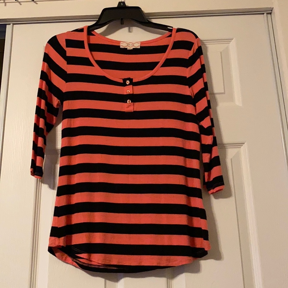 Women’s quarter sleeve shirt